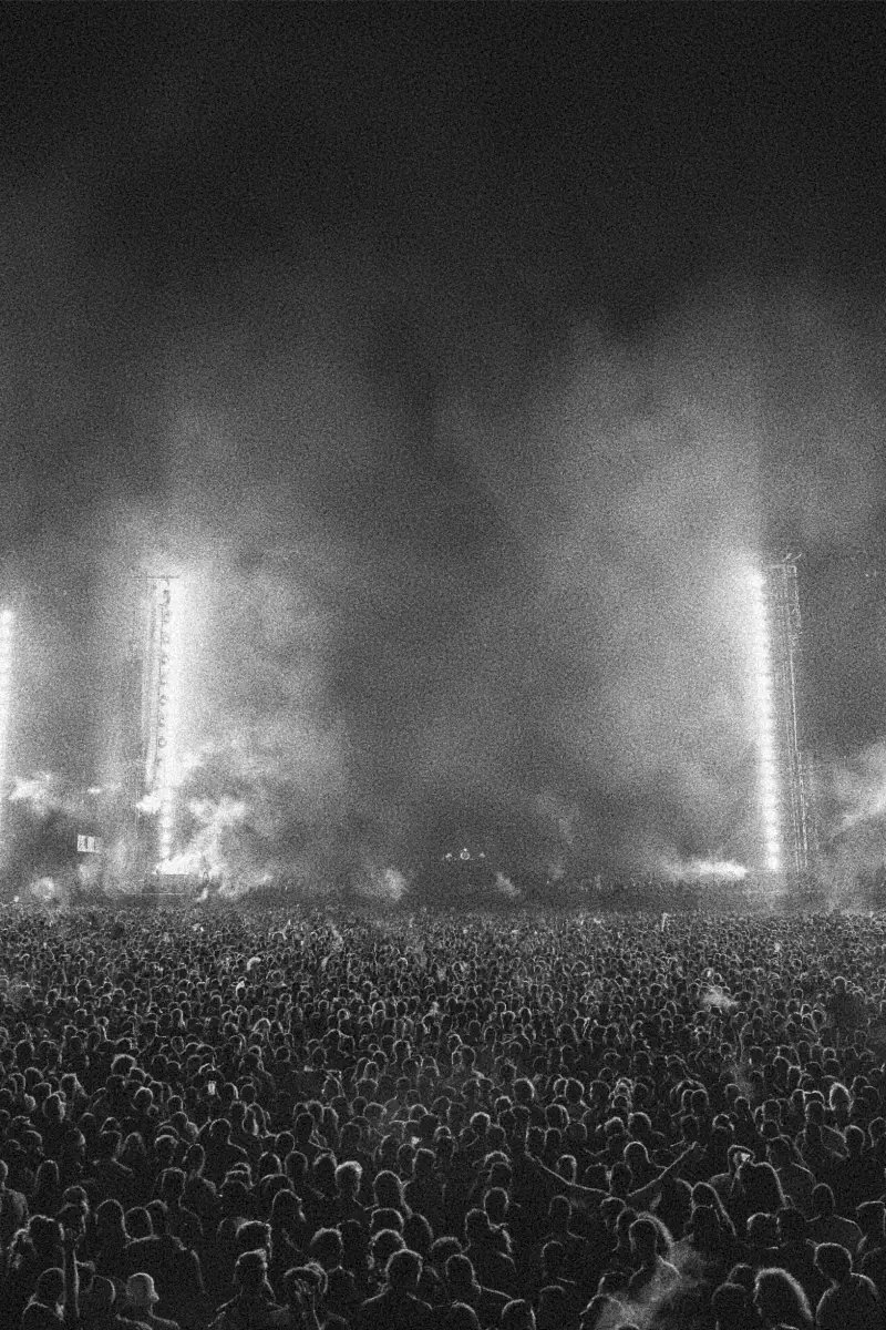Stage moment — fan-perspective frame